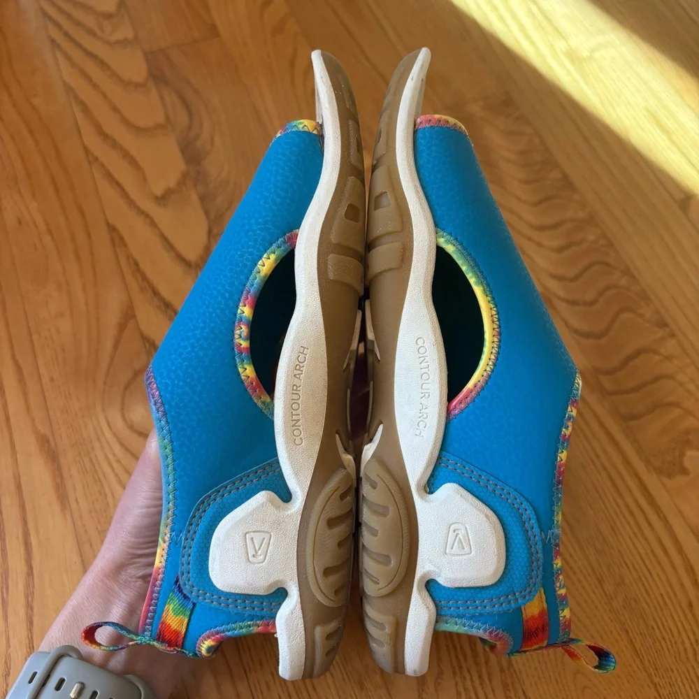 Keen Knotch Creek Sandals Big Kids youth boys size 4 girls Blue rainbow Shoes